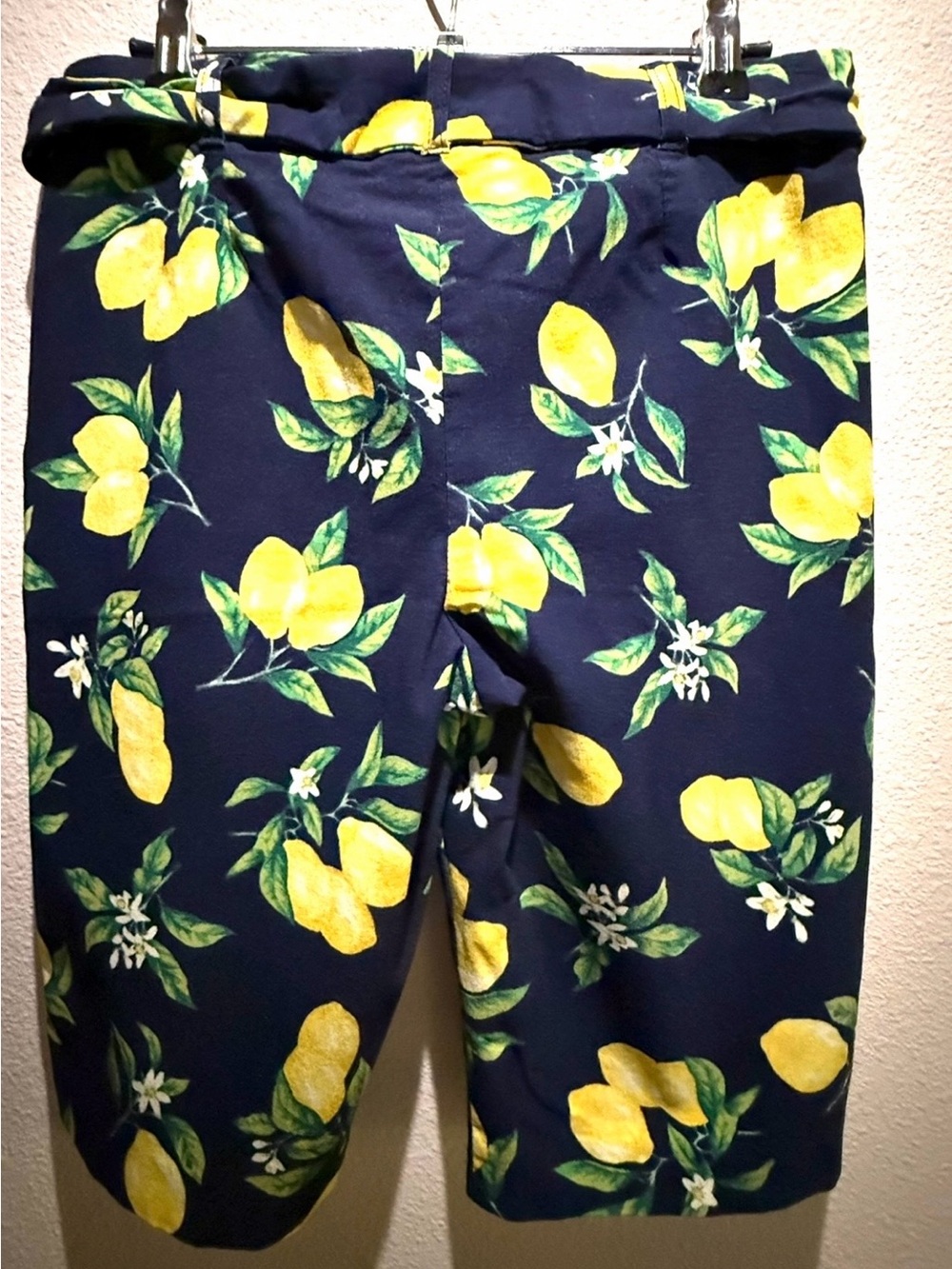 Attyre Navy Bermuda Shorts sz 6,Lemons & Leaf Print Country Artsy Cottage Fruit - Picture 4 of 8